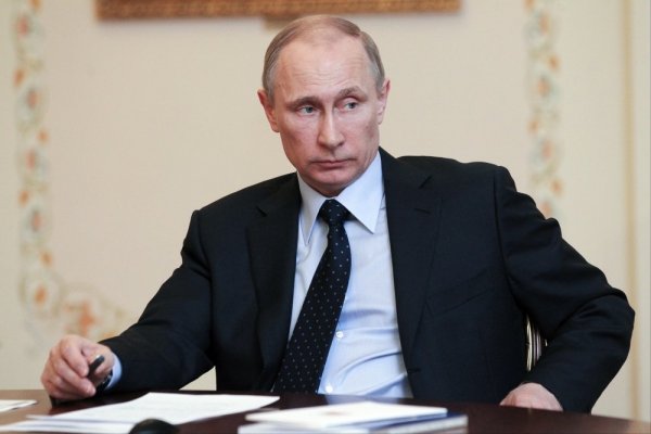 Путин продлил продуктовое эмбарго до конца 2020 года - «Новости дня»