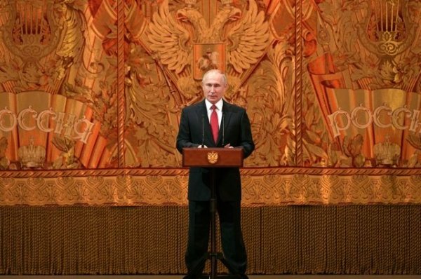 Путин рассмотрит ходатайство об увольнении генералов из-за дела Голунова - «Политика»