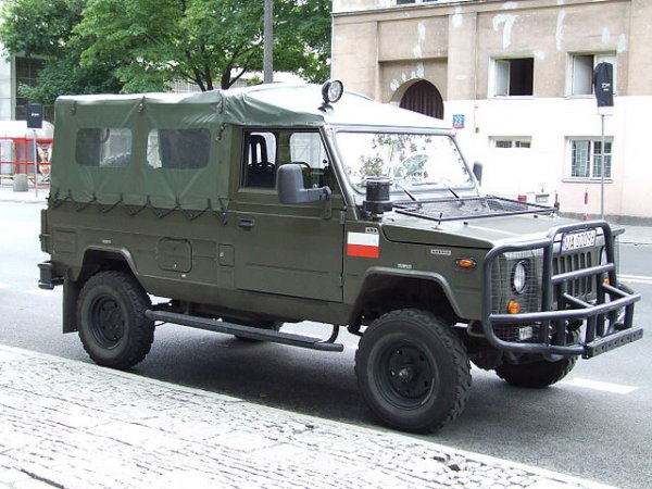 Сколько стоит покататься на Jeep Grand Cherokee в Войске Польском? - «Спорт»