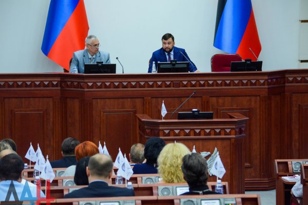 Соблюдение принципов демократии и защита прав: Глава ДНР назвал главные задачи Общественной палаты