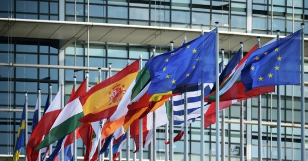 Совет ЕС отложил решение о начале переговоров с Македонией и Албанией - «Новости Дня»