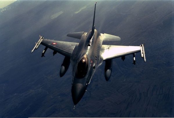 США одобрили поставки F-16 в Болгарию - «Политика»