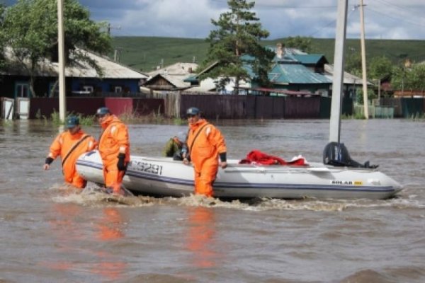 Уровень воды над трассой Р-255 «Сибирь» достиг 3 метров из-за паводка - «Происшествия»