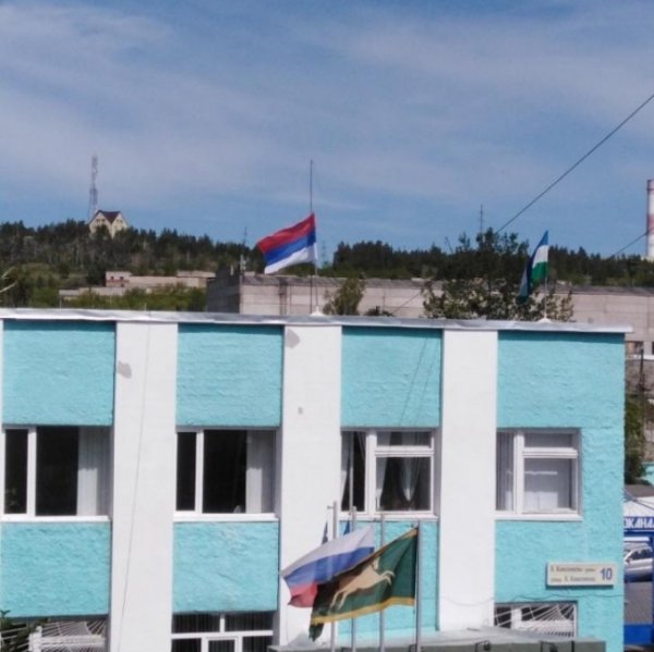 В Башкирии флаг России превратили в сербский