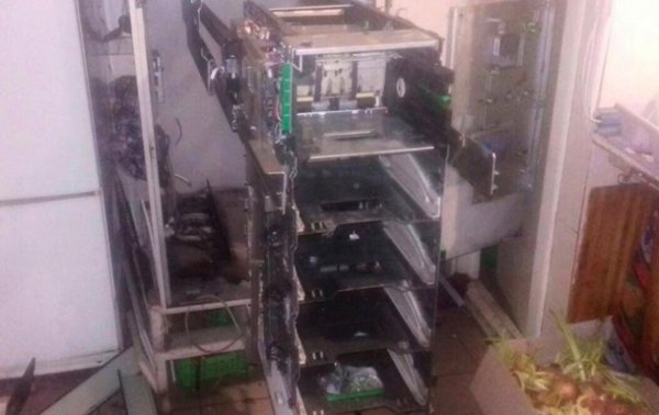 В Днепропетровской области взорвали банкомат ПриватБанка