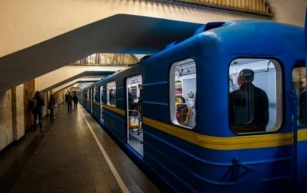 В Киеве ограничат вход на три станции метро