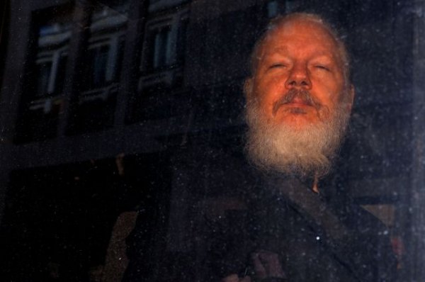 WikiLeaks: Минюст США подготовил новые обвинения против Ассанжа - «Происшествия»