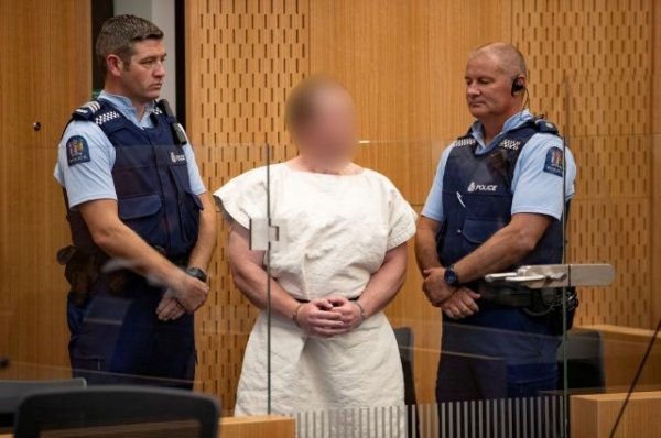 Защита новозеландского стрелка заявила о его невиновности - «Политика»