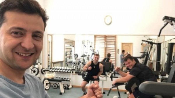 Зеленский опубликовал фото c тренировки в президентском спортзале - «Военное обозрение»