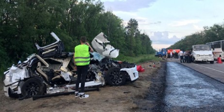 Под Киевом впервые в Украине произошло смертельное ДТП с автомобилем Tesla - «Спорт»