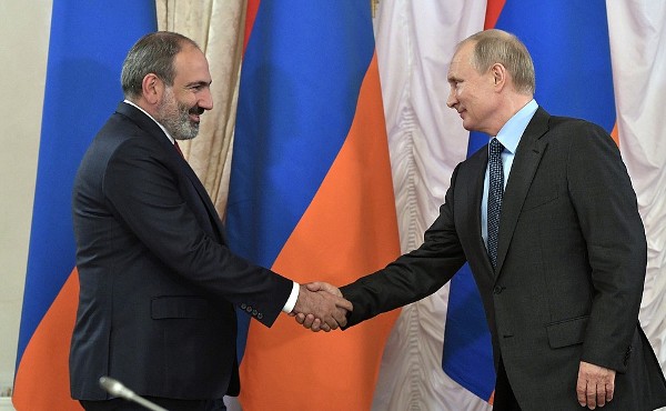 Путин: Нет необходимости характеризовать отношения между Россией и Арменией - «Новости Дня»