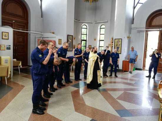 Участники конкурcа «Авиадартс» помолились в Волгограде у особой иконы