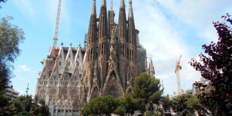 В Испании почти достроенный собор Саграда-Фамилия наконец получил разрешение на строительство - «Происшествия»