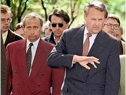 Вся команда Путина вышла из красного пиджака Собчака - «Технологии»