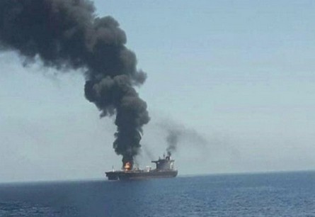 Японский танкер был атакован "летающими объектами" - «Авто новости»