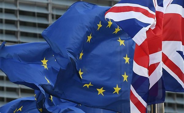 Британия выйдет из ЕС со сделкой или без нее 31 октября — министр - «Новости Дня»
