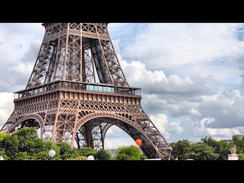 Гимн Белоруссии у Эйфелевой башни || 'hymne de la Bielorussie pres de la tour Eiffel - (видео)