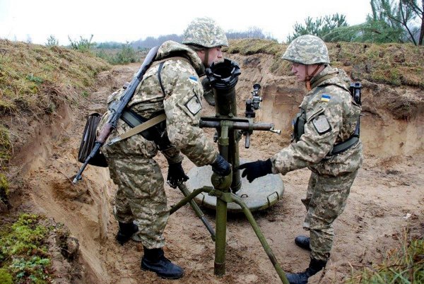 Армия Украины за сутки до перемирия выпустила по ДНР почти 450 боеприпасов, применялись минометы – СЦКК