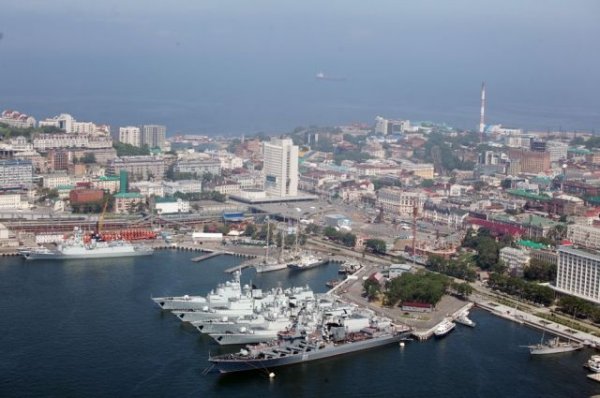 Движение в порту Владивостока приостановили из-за тайфуна «Данас» - «Происшествия»