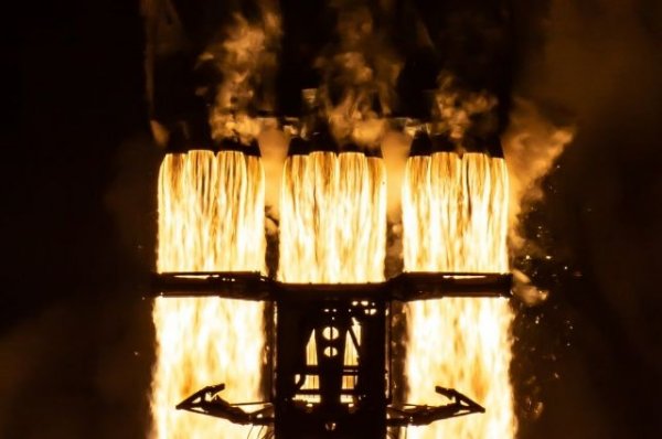 Экспериментальный звездолет Маска загорелся во время проверки двигателя - «Происшествия»