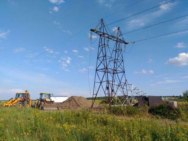 Энергетики ДНР вернули свет в южные населенные пункты, обесточенные обстрелами со стороны ВСУ
