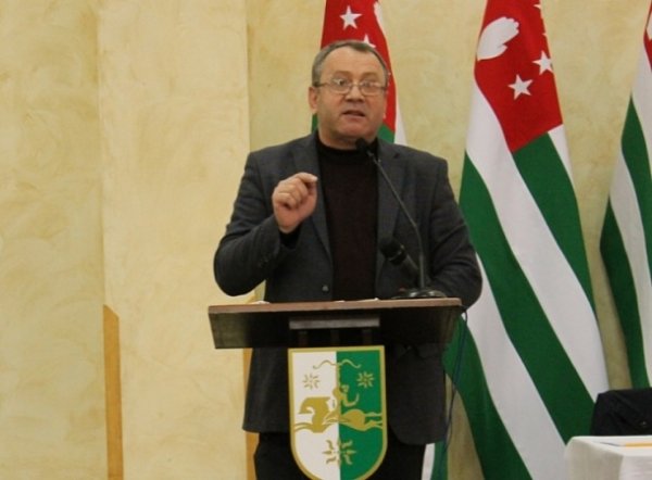 Кандидатом в вице-президенты Абхазии вместе с Хаджимба стал Аслан Барциц - «Новости Дня»
