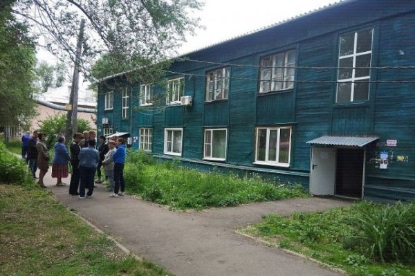 Кузбасская семья не хочет переезжать из барака в новый дом, требуя деньги - «Происшествия»