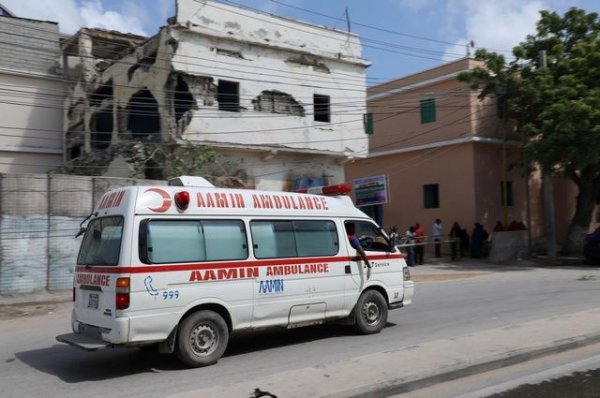 На территории отеля в Сомали произошел мощный взрыв - «Происшествия»