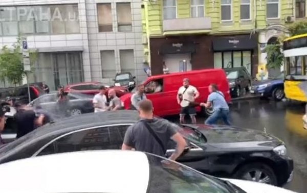 Нападение на машину Порошенко: полиция начала уголовное производство