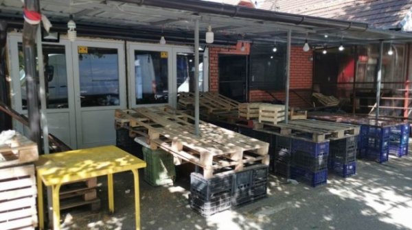На севере Косово и Метохии второй день подряд не работают магазины - «Новости Дня»