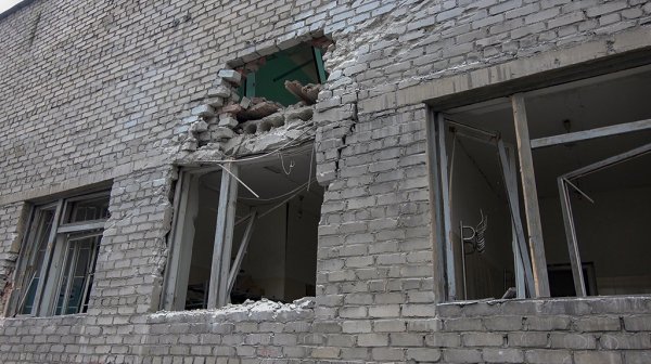 Ночным обстрелом со стороны ВСУ к югу от Донецка повреждено два дома – СЦКК