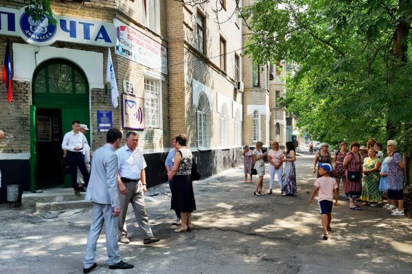 «Почта Донбасса» открыла в Макеевке 45-е по счету в ДНР отделение связи в новом формате