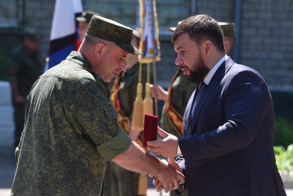 Пушилин наградил госнаградами военнослужащих отряда НМ «Оплот» имени Захарченко