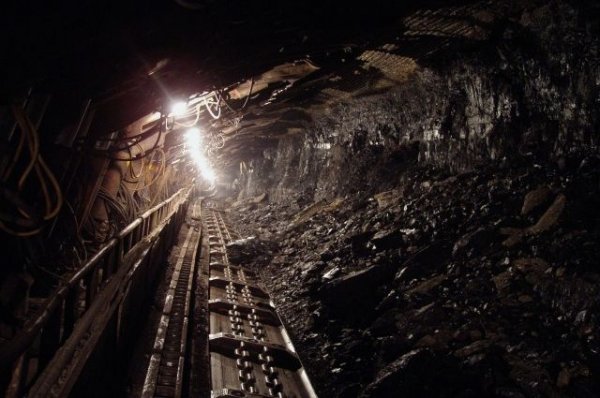Работа шахты в Кузбассе остановлена после гибели горняка - «Политика»