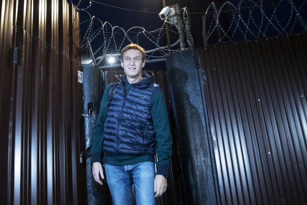 Работа за решеткой: как Навальный богатеет под арестом - «Авто новости»