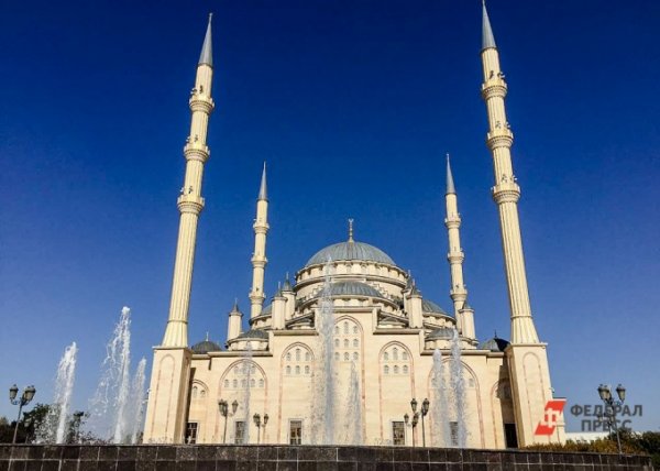 В Екатеринбурге мусульманский молебен о мечети проходил под присмотром полиции