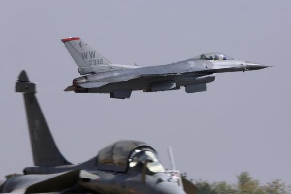 В Индии 41-летний F-16 сбил новейший российский МиГ-35 - «Происшествия»