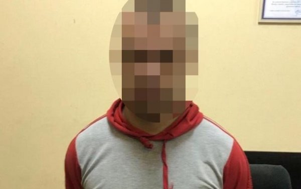В Киеве пьяный мужчина порезал ножом ребенка и избил прохожего