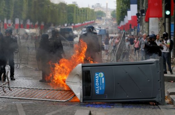 В Париже 175 человек задержаны за несанкционированную манифестацию - «Происшествия»