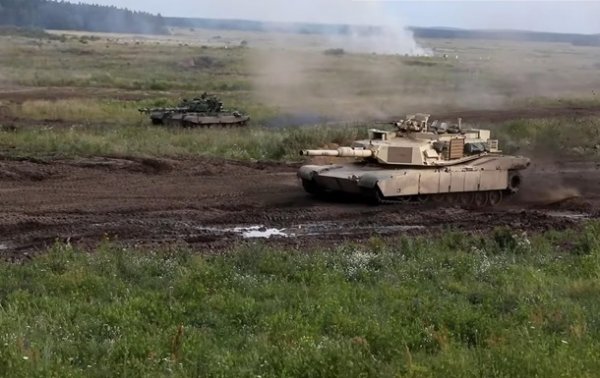 В Сети показали учения танков Abrams и Т-72 - (видео)