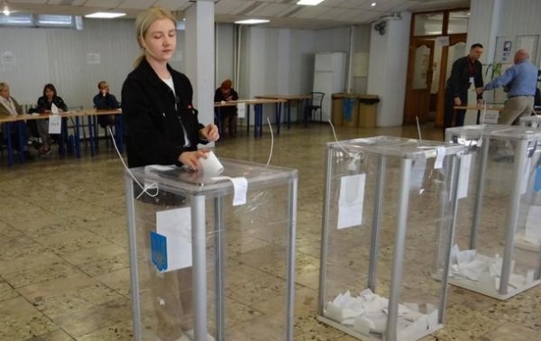 В Украине начали работу все избирательные участки