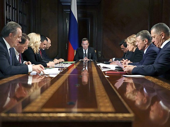 Медведев подсчитал расходы на нацпроекты - «Авто новости»