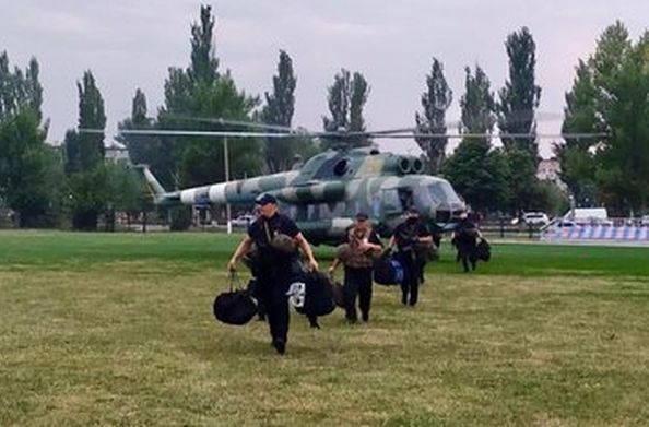 МВД Украины направило в Донецкую область спецназ из-за акции у избиркома - «Новости Дня»