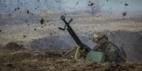 На Донбассе пострадали двое украинских военных - «Политика»
