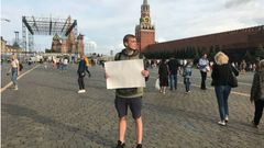На Красной площади задержали журналиста с пустым плакатом - «Новости дня»