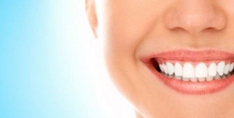 Стоматологи назвали привычки, разрушающие зубную эмаль - «Общество»