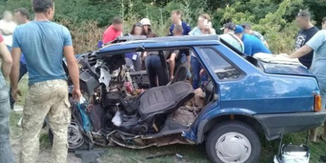 В Полтавской обл. столкнулись легковушки: Один человек погиб, еще четверо - пострадали - «Мир»