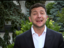 Зеленский записал видеообращение на английском, призвав иностранных инвесторов вкладываться в Украину - «Военное обозрение»