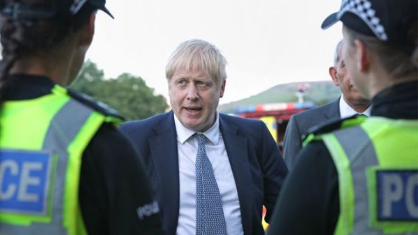 Джонсон отдал распоряжение британской полиции усилить борьбу с криминалом - «Новости Дня»