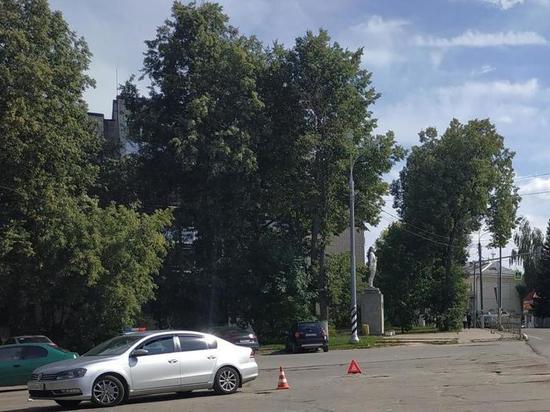 Иномарка сбила бабушку на магазинной парковке в Малоярославце